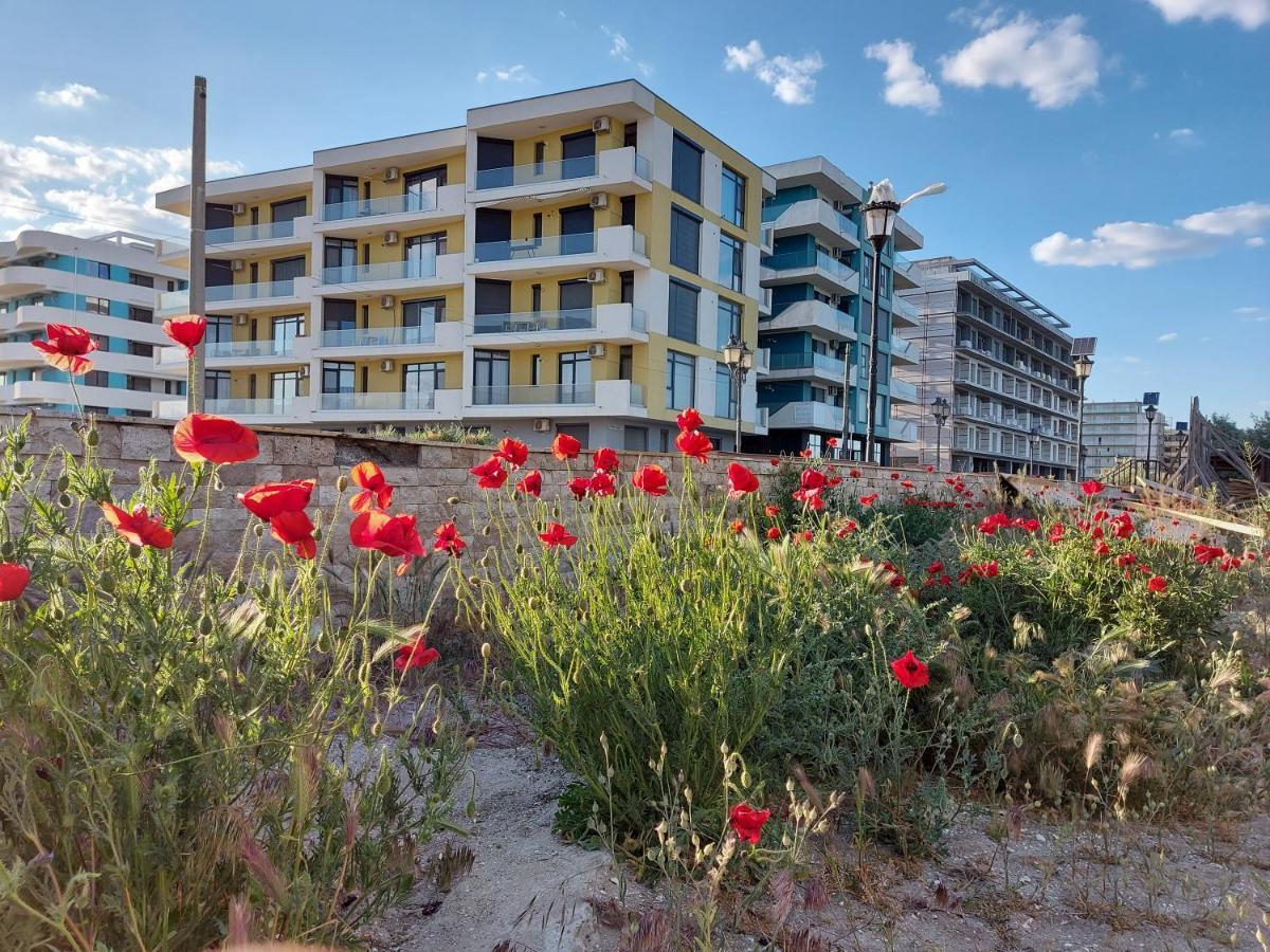 Holiday Apartment Mamaia Nord Нэводари Экстерьер фото